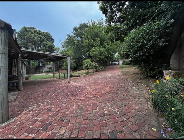 4 BEDROOM HOUSE FOR SALE IN VORNA VALLEY